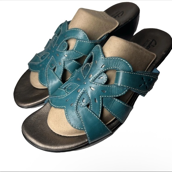 Clarks Bendable Women Sandals Wedge Slip On Floral Strappy Leather 9.5 Teal Blue - Picture 3 of 13